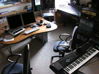 tonstudio-building-site-mix-table.jpg